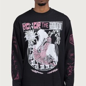NWT Honor the Gift Long Sleeve with Pink & White Roller Skate Art